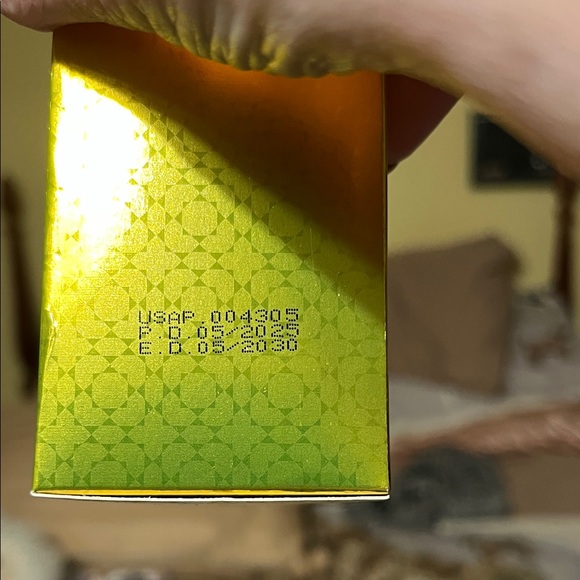 NIB Layali Concentrated Scented Oil alcohol free collectible flower bottle - Picture 4 of 11